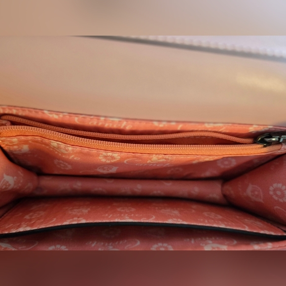 Vintage-Inspired Carnete Pastel Pink Floral Vegan Small Crossbody Purse - Picture 11 of 11